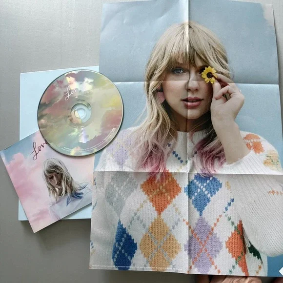 Lover [Deluxe Journal Edition Version 3] by Taylor Swift w Diary : Used - Picture 9 of 10